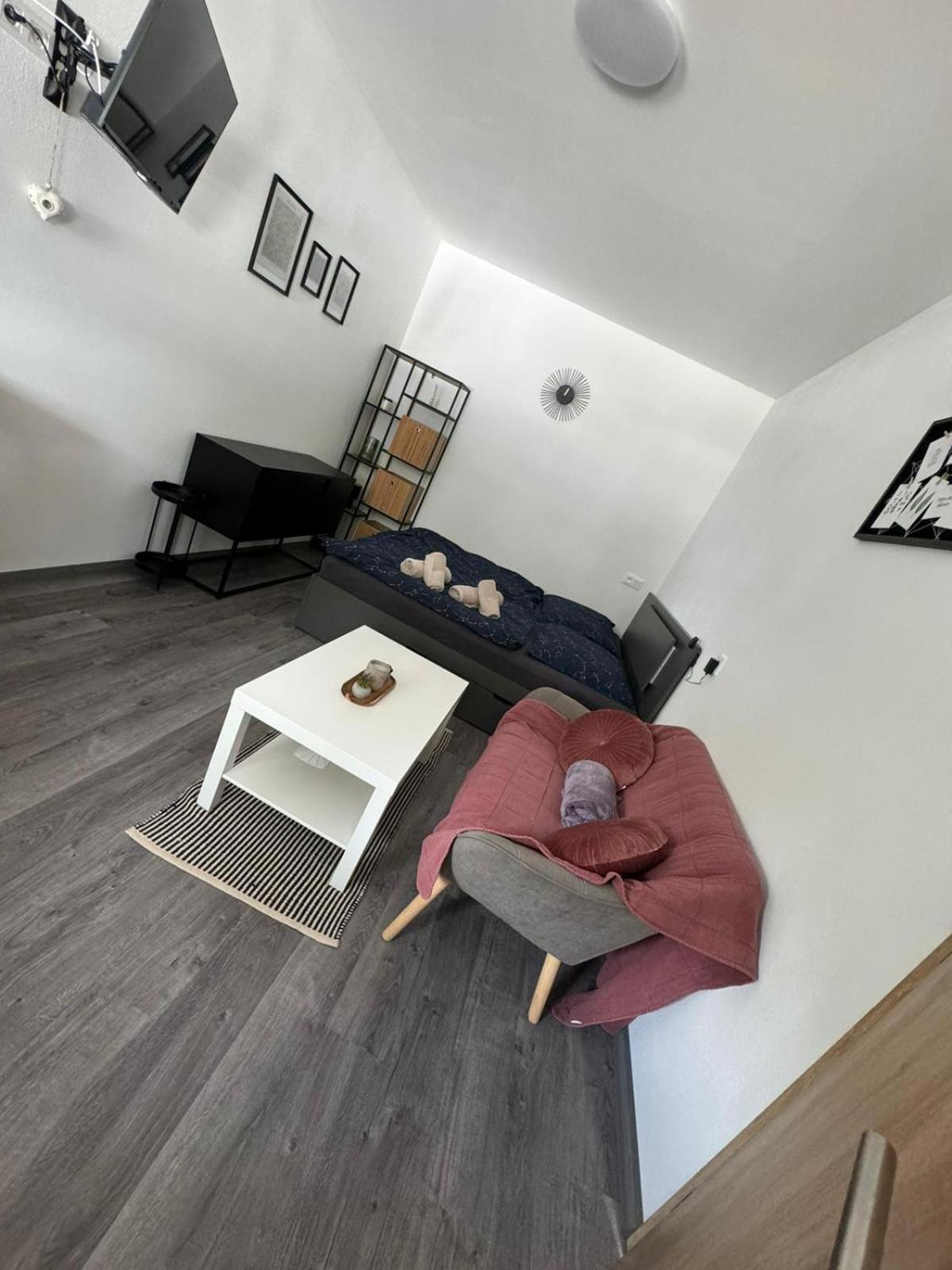 Rathschlag Hobiti Apartman - Sam מראה חיצוני תמונה